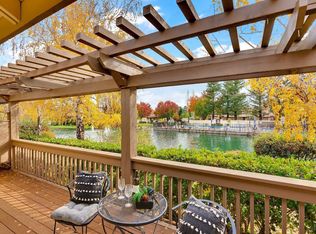 13 Fountain Grove Cir, Napa, CA 94558