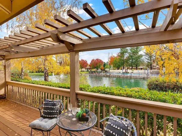 13 Fountain Grove Circle, Napa, CA 94558