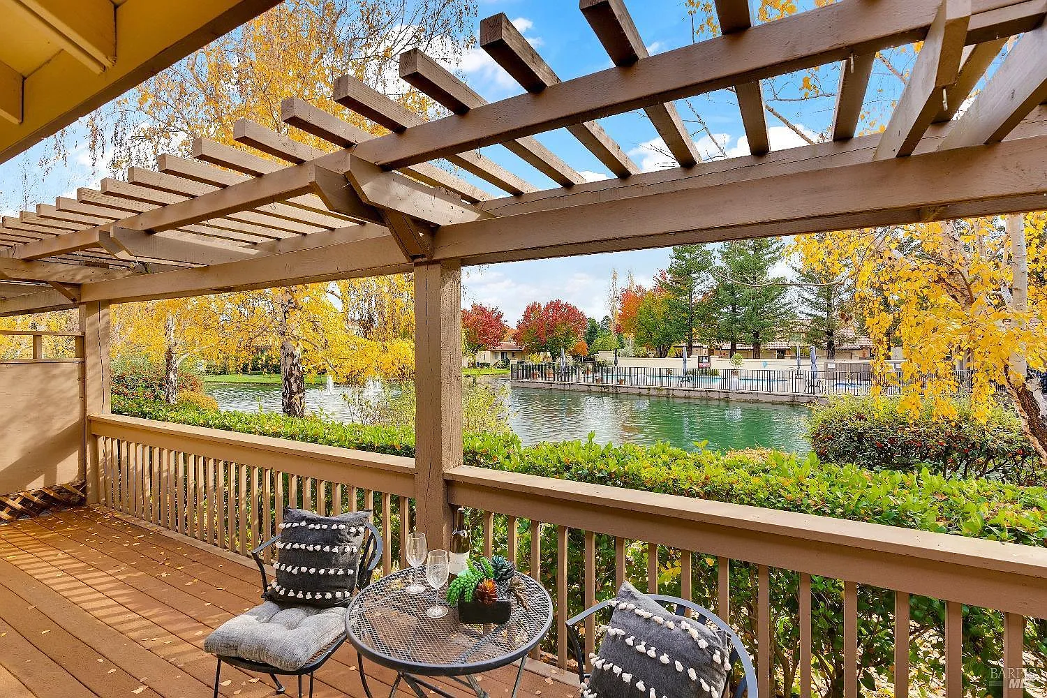 13 Fountain Grove Circle photo 1