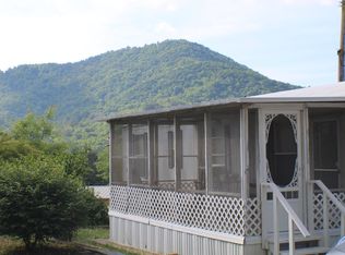 21 Summer Cir, Franklin, NC 28734