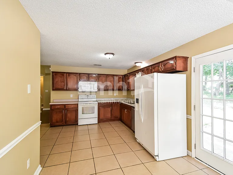 4514 Huron Rd — Photo 8