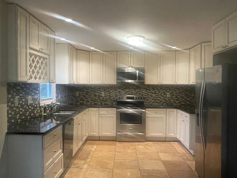 2nd image of 603 Rockland Ave