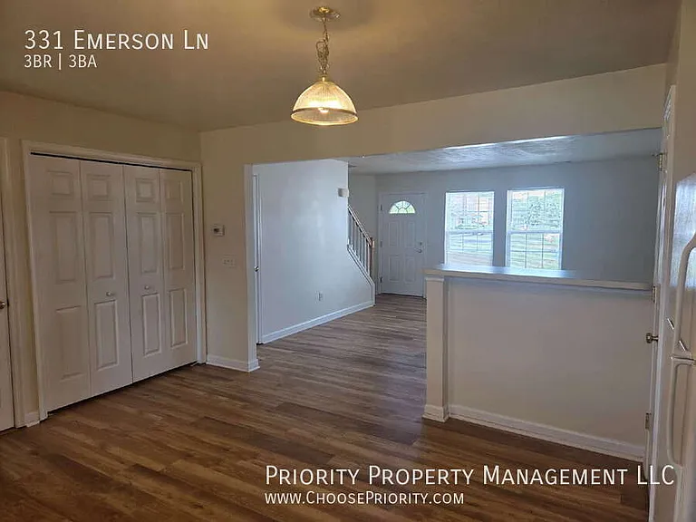 331 Emerson Ln — Photo 7