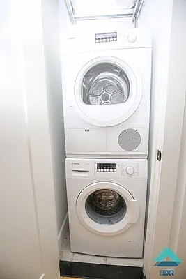 Rented by EXR | media 108