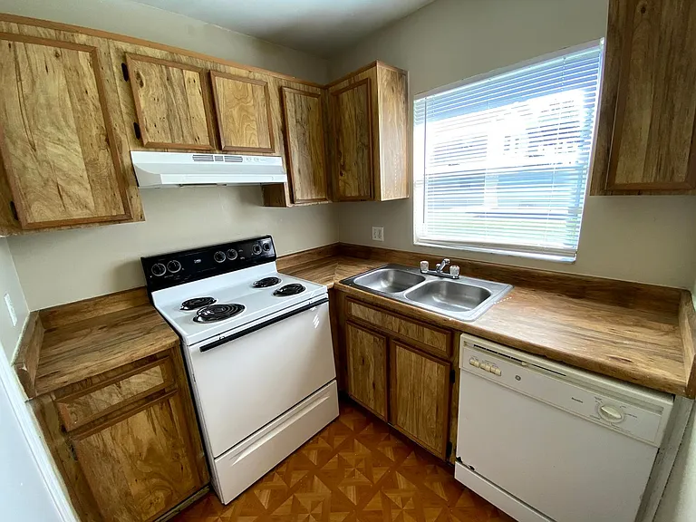 4148 Pershing Pointe Pl #1 — Photo 6