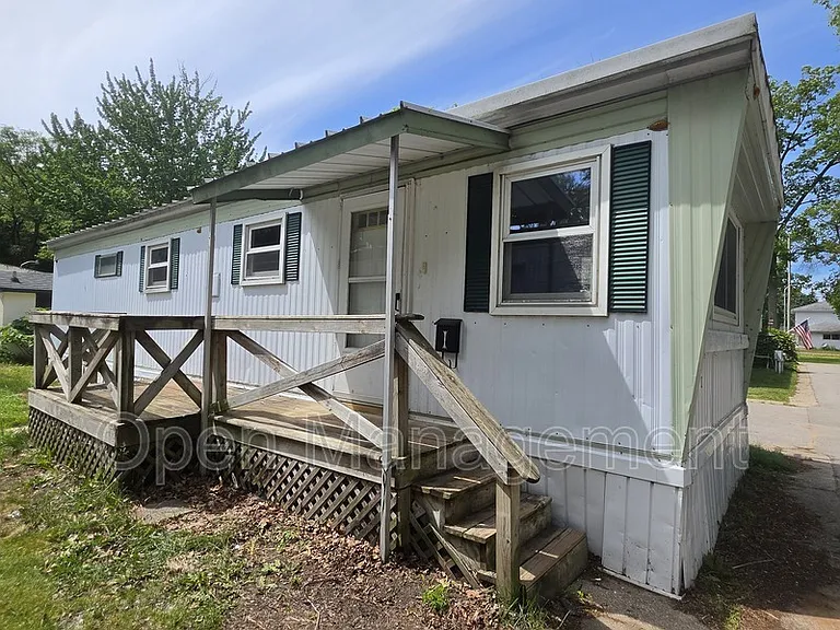 2668 Chateau Dr #11 — Photo 3