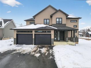 3 Valentin Ct, Moncton, NB E1G 6B6