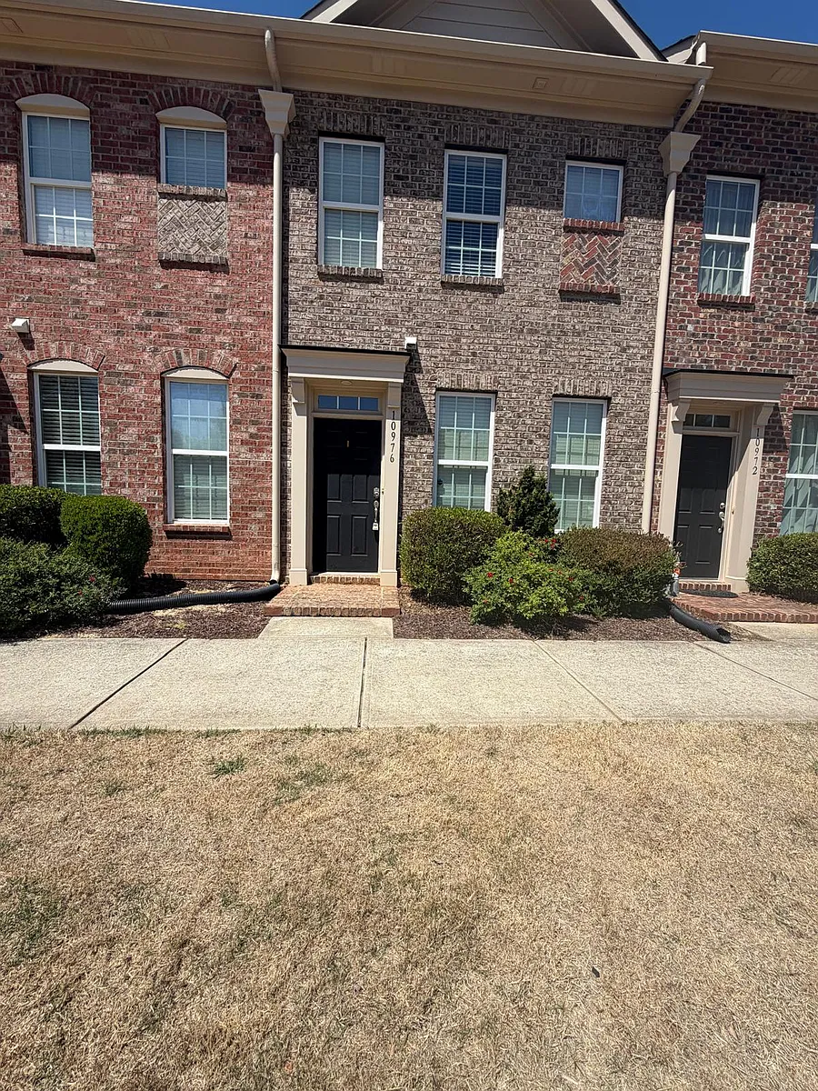 Building Photo - 10976 Cedar Walk Ln