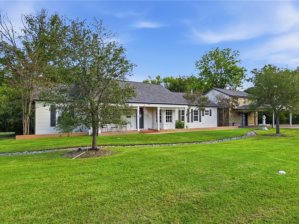 1st image of 405 E Brookside Dr