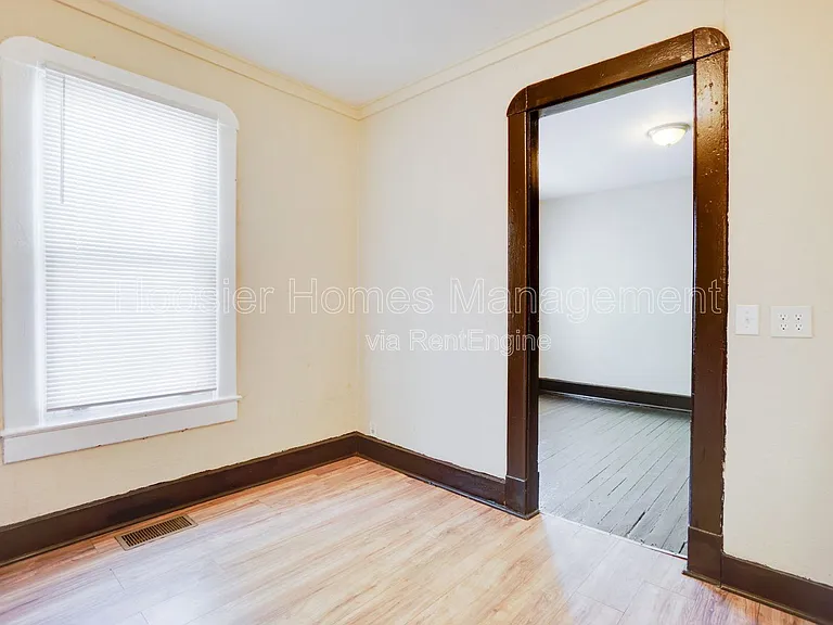 2511 Turner Ave — Photo 10