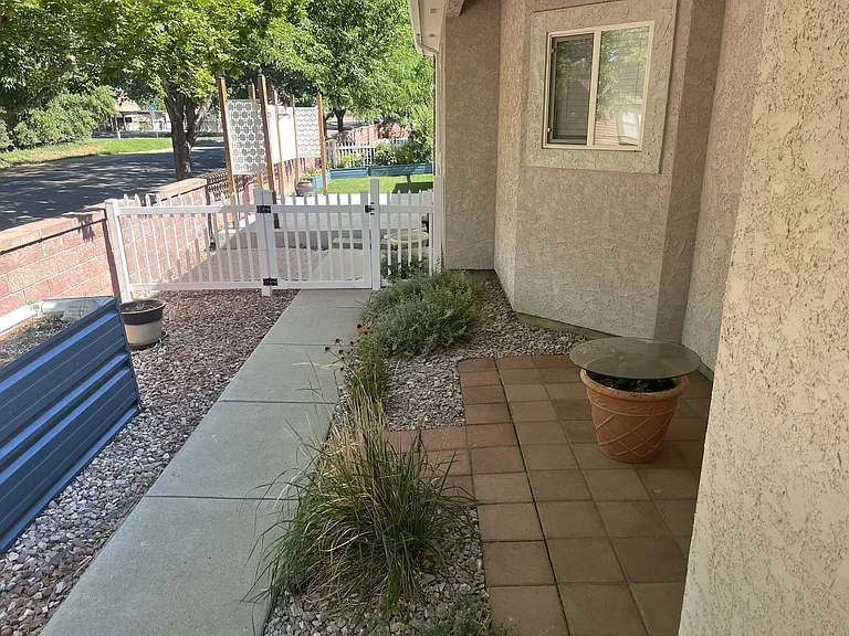 317 Victoria St — Photo 4