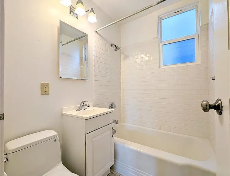 1534 Taylor St #5 — Photo 10