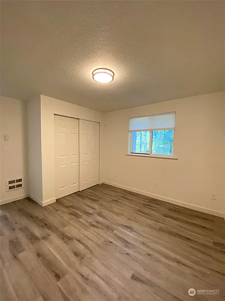 Thumbnail 16