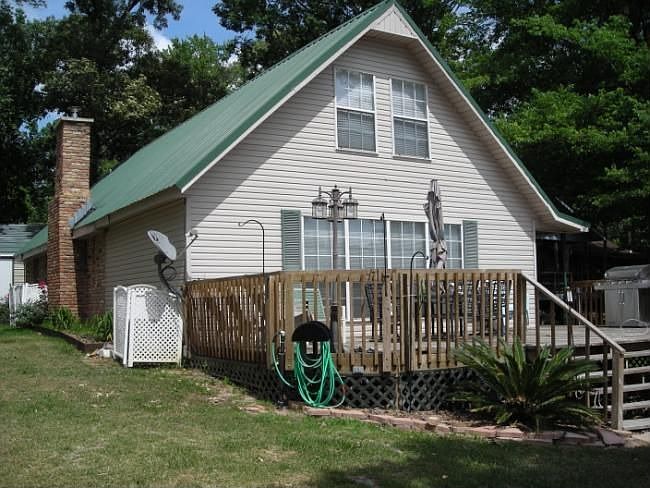 1st image of 521 Evergreen Dr