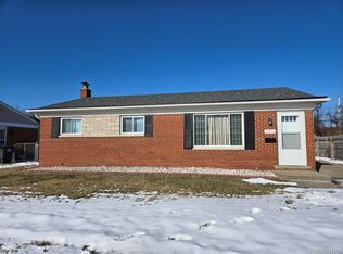 24702 Oriole St, Taylor, MI 48180