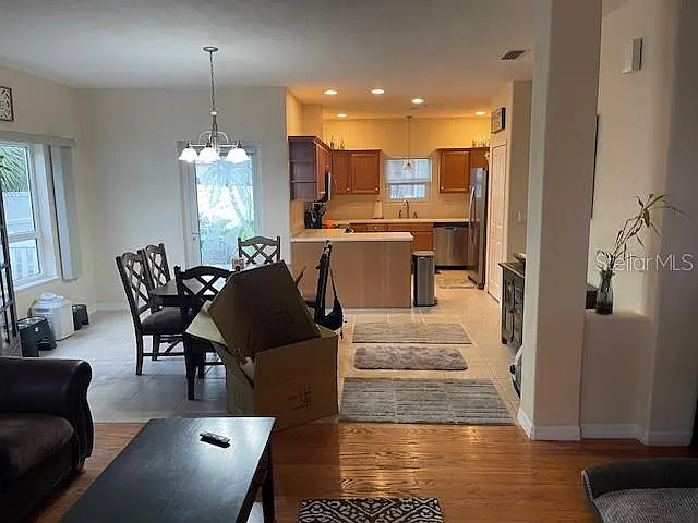 3 bed, 2.0 bath, 1598 sqft, $2,800 — Photo 4