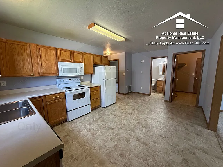 427429 Sabre Cir — Photo 8