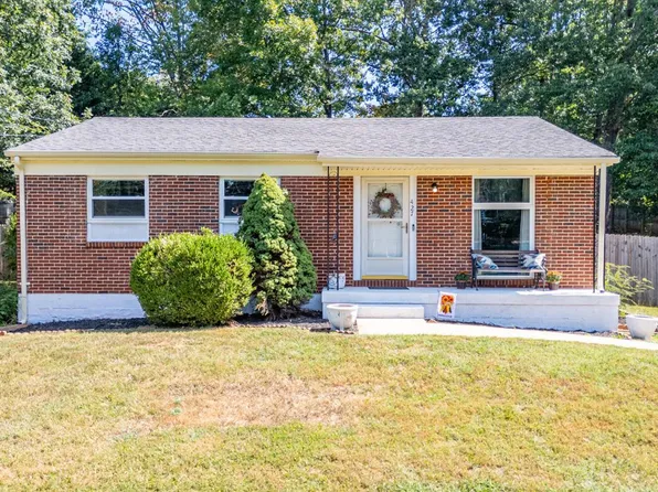427 Woodland Cir, Lynchburg, VA 24502
