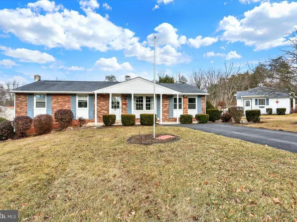 110 Gollub Dr, Birdsboro, PA 19508
