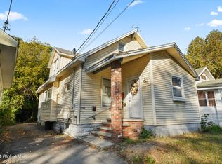 1762 Hamburg St, Schenectady, NY 12304