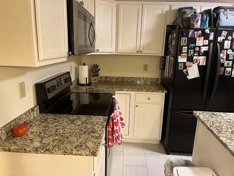 202 Piscassic St — Photo 3