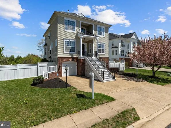 9205 Haines Dr, Lorton, VA 22079