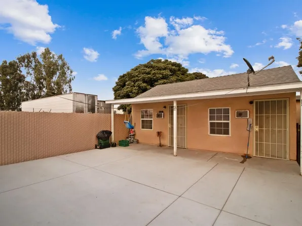 1302 Avenue 392, Kingsburg, CA