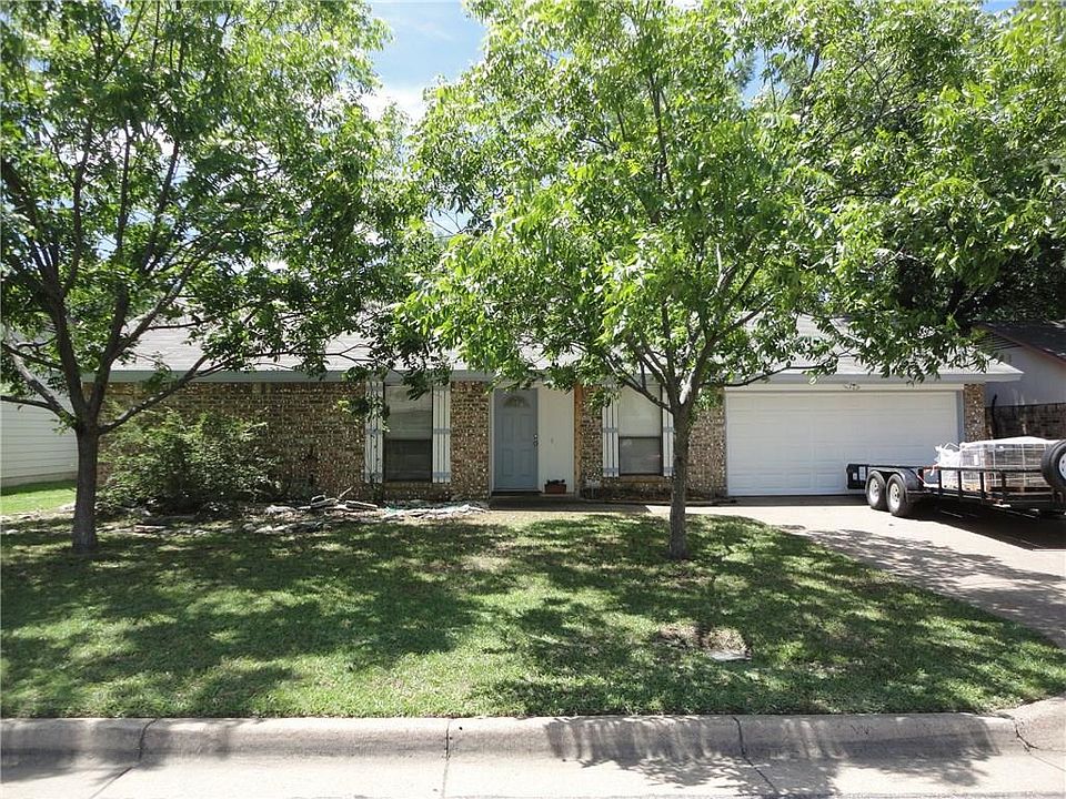 1st image of 2424 Homewood Trl