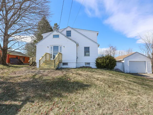 185 Depot Road, Eliot, ME 03903