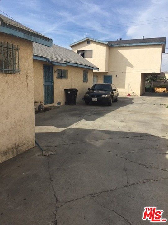 2nd image of 239 E 87th Pl