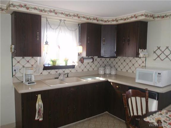 3rd image of 29 Cathedral Ln