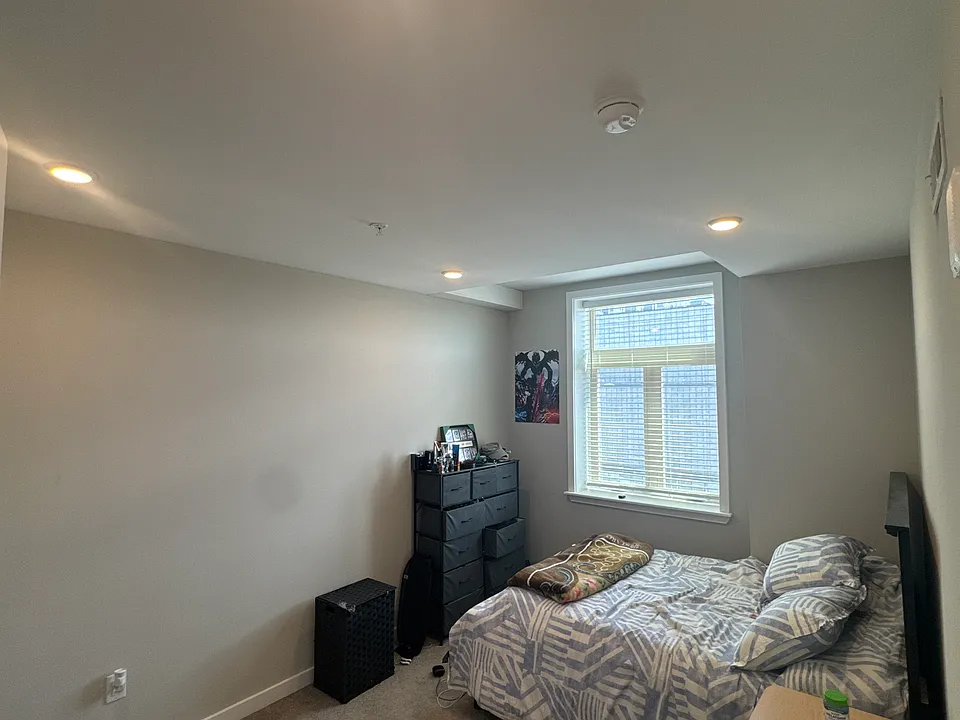 9 W Main St #906