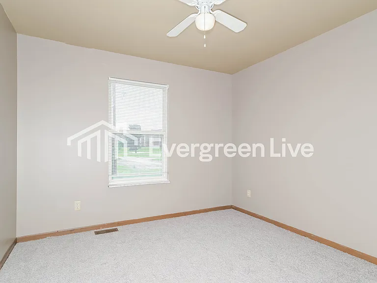9257 Cozens Ave — Photo 13