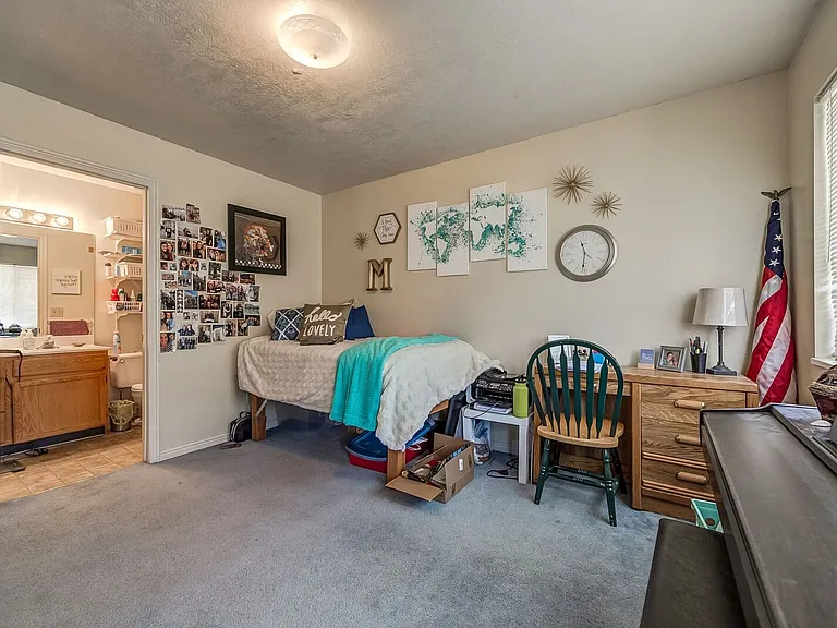 547 N 300 E #5 — Photo 10