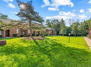 17235-83 W Greenfield Ave, New Berlin, WI 53146