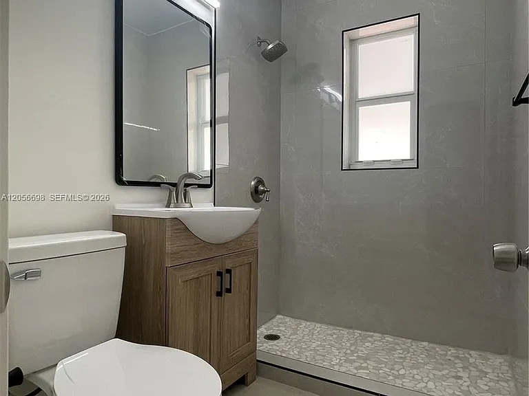 1420 NE 1st Ave — Photo 29