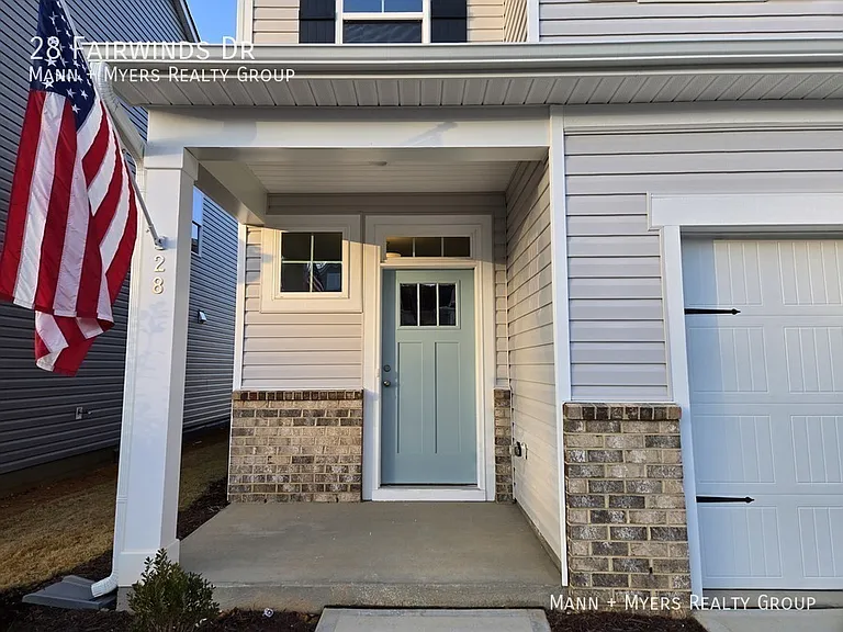 28 Fairwinds Dr — Photo 2