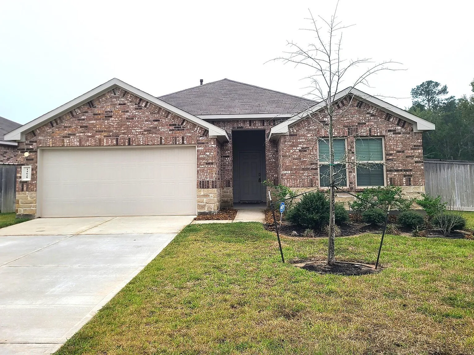 4 bed, 2.0 bath, 1784 sqft, $2,275 — Photo 1