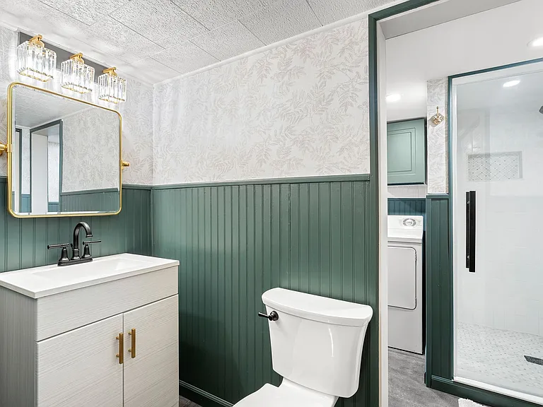17 Scott Ave — Photo 28