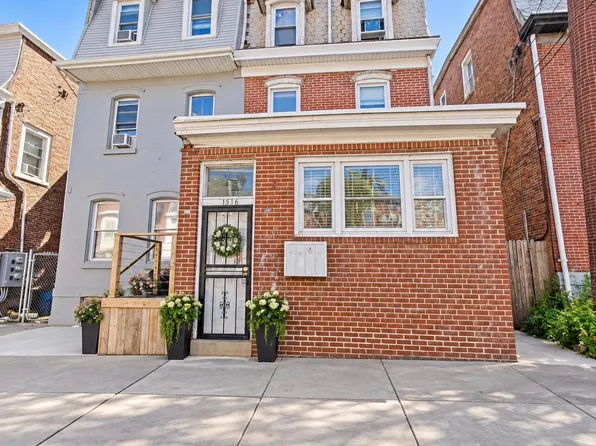 1516 Arrott St, Philadelphia, PA 19124