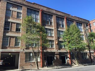 1111 S Peters St APT 213, New Orleans, LA 70130