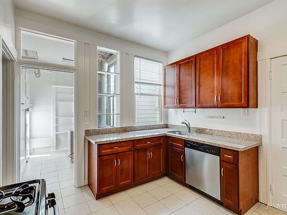 5th image of 610 Ashbury St #N604