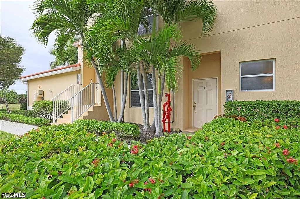 Building Photo - 13225 Silver Thorn Loop #304