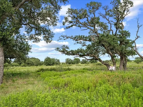 Teal Ln, Columbus, TX 78934