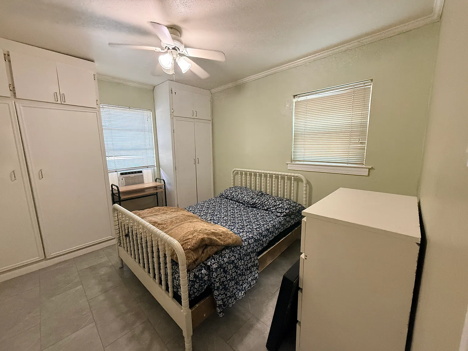 1235 Peden St — Photo 3