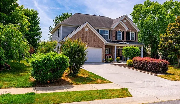 4 bed, 2593 sqft, $2,450 — Photo 1