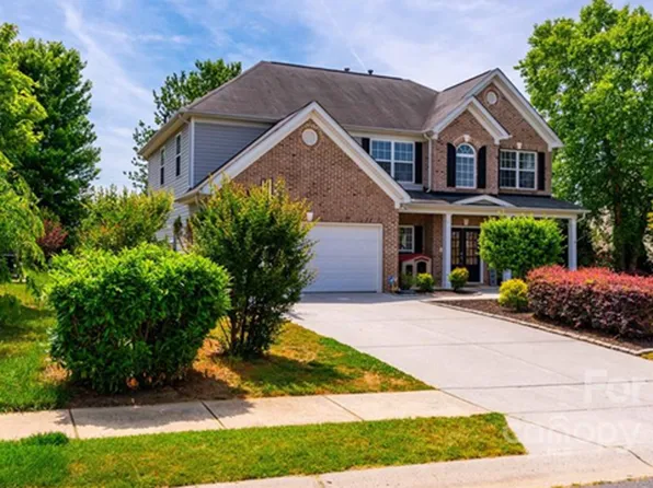 9601 Valencia Ave NW, Concord, NC 28027
