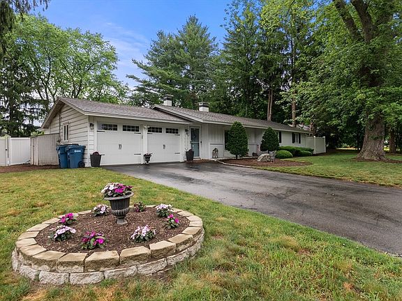 2nd image of 6 Wentworth Rd