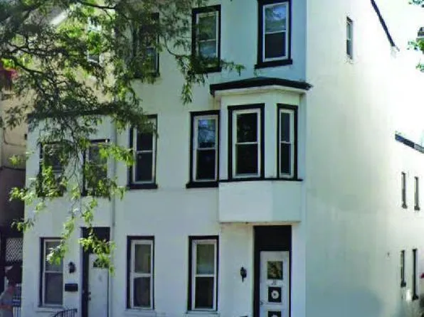 28 E High St, Pottstown, PA 19464