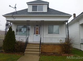 3923 Caely St, Hamtramck, MI 48212